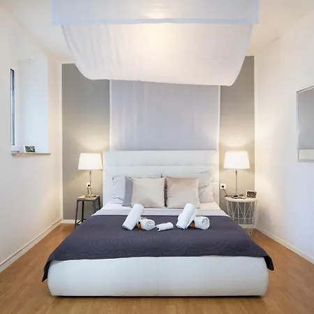 Kandlers Street * Pula