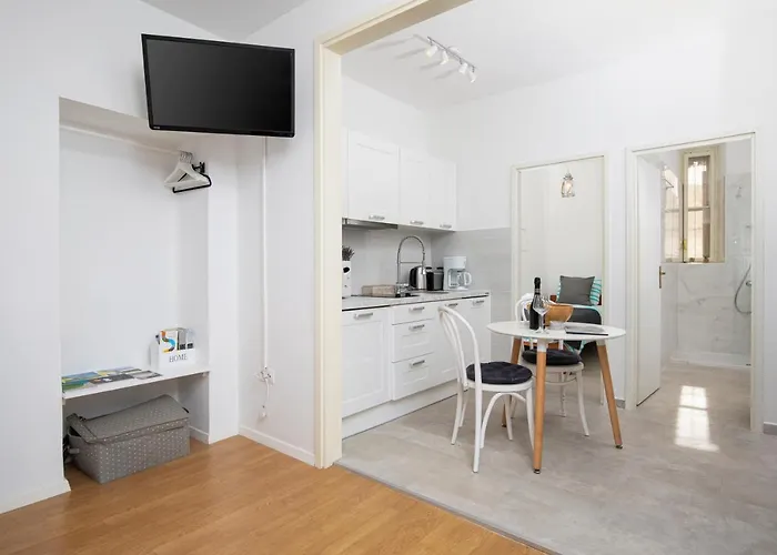 Kandlers Street Apartman *
