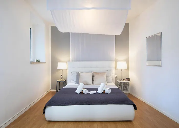 Kandlers Street * Pula